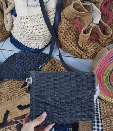 Järnram Papper Handvävd Crossbody Bag