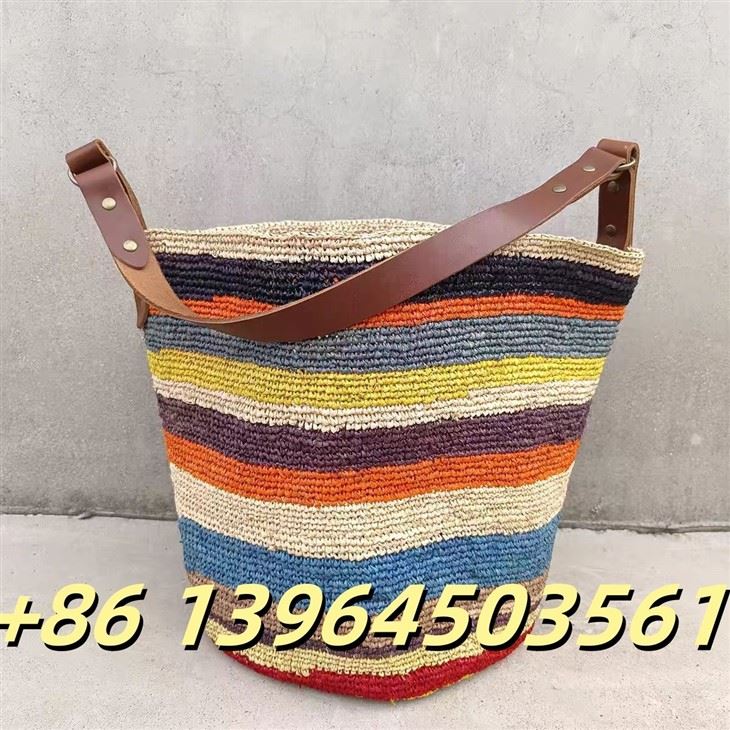 Färgglad raffia kvinna busett