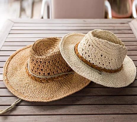 Pappersvävda damer strandhattar