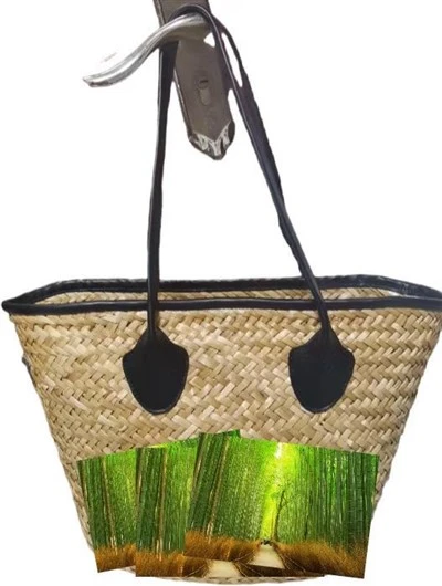 Designade naturliga målning av halmskulderväskor