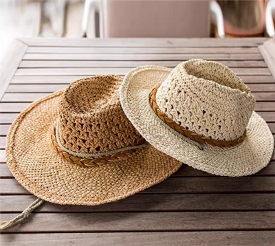 Pappersvävda damer strandhattar