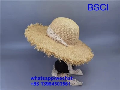 Strandhatt av halmpapper